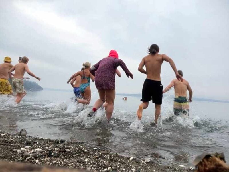 VIDEO/PHOTOS: Local father and son complete 4 Polar Bear Plunges in one day across south King County on New Year’s Day