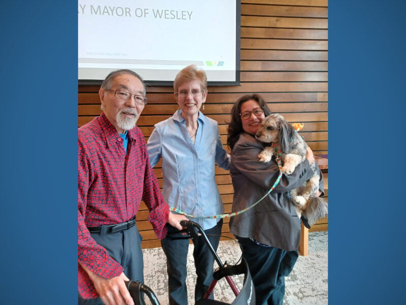 Wesley Des Moines election goes to the dogs, and residents love it